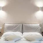 Florence Eye Accomodations
